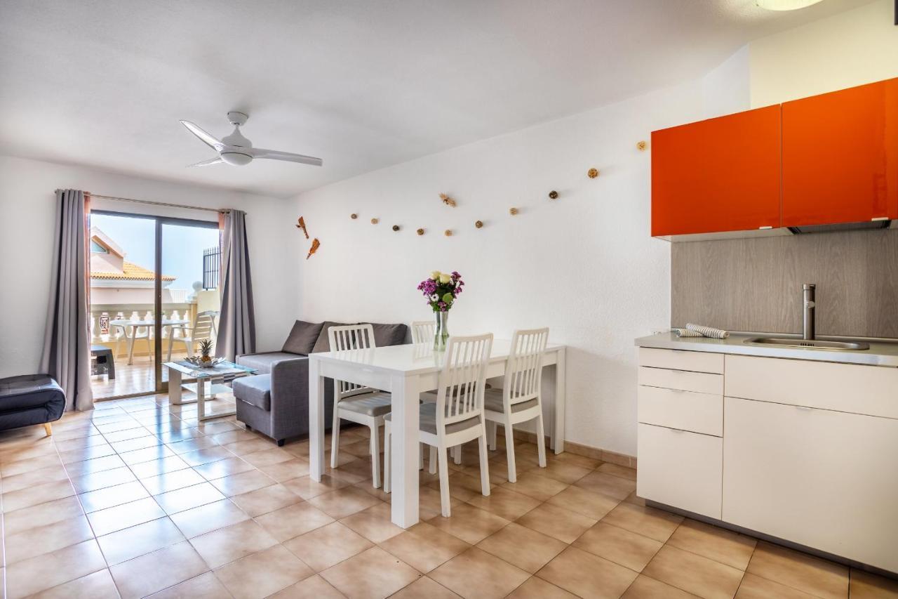 Castle Harbour Phoebe'S Flat Los Cristianos By Lovetenerife Bagian luar foto