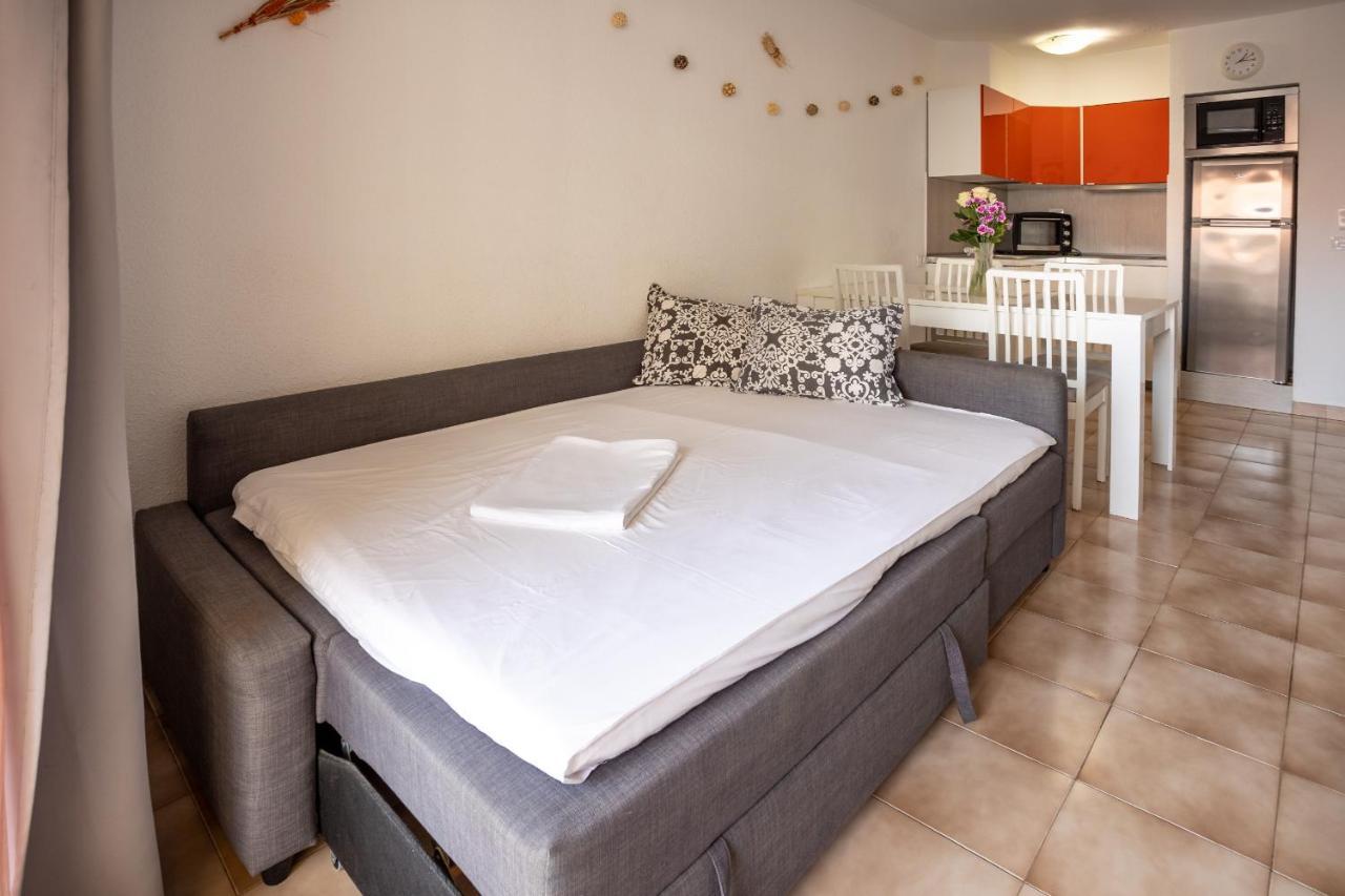 Castle Harbour Phoebe'S Flat Los Cristianos By Lovetenerife Bagian luar foto